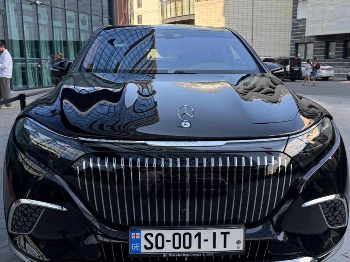 The front of the SOIT Mercedes-Maybach EQS 680 on Georgian plates in Tbilisi.